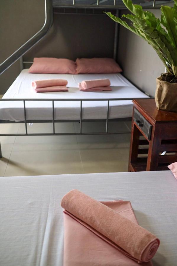 Hostel Privado Puerto Princesa Ngoại thất bức ảnh